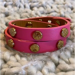 TORY BURCH DOUBLE WRAP LOGO STUD BRACELET
